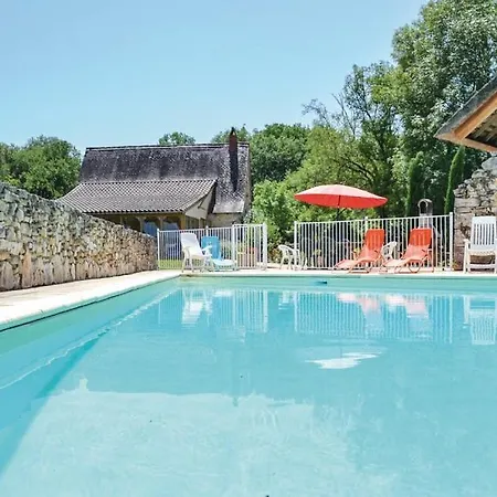Vakantiehuis A Padirac, 2 Adultes Et 1 Enfant *